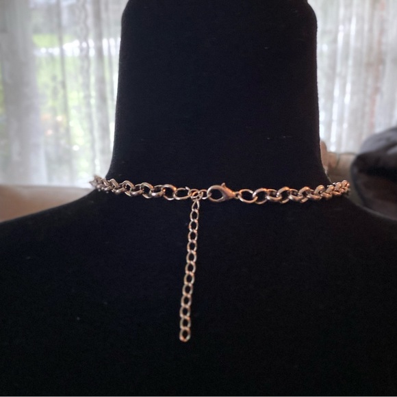 BOLD Faux Diamond medallion necklace silver, chunky chain necklace - Picture 5 of 5
